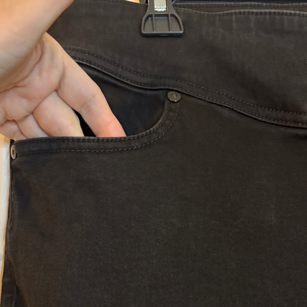 Lane Bryant High Rise 3-Button Jegging - Picture 2 of 6